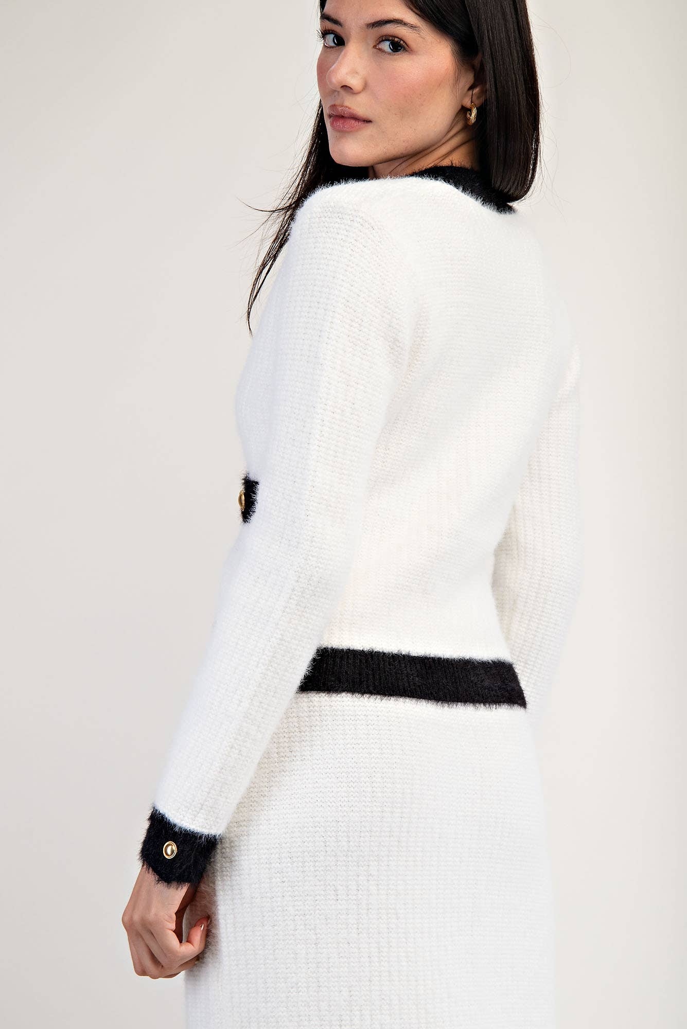 Edit by Nine - TT5933 FUZZY SWEATER CARDIGAN WITH CONTRAST EDGE DETAIL: Blk / S