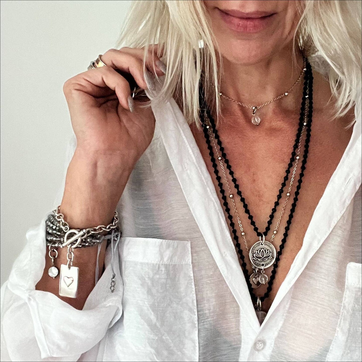 Katia Designs - HAVE FAITH | HEART | Dainty: Gold / Off-White Howlite Cross