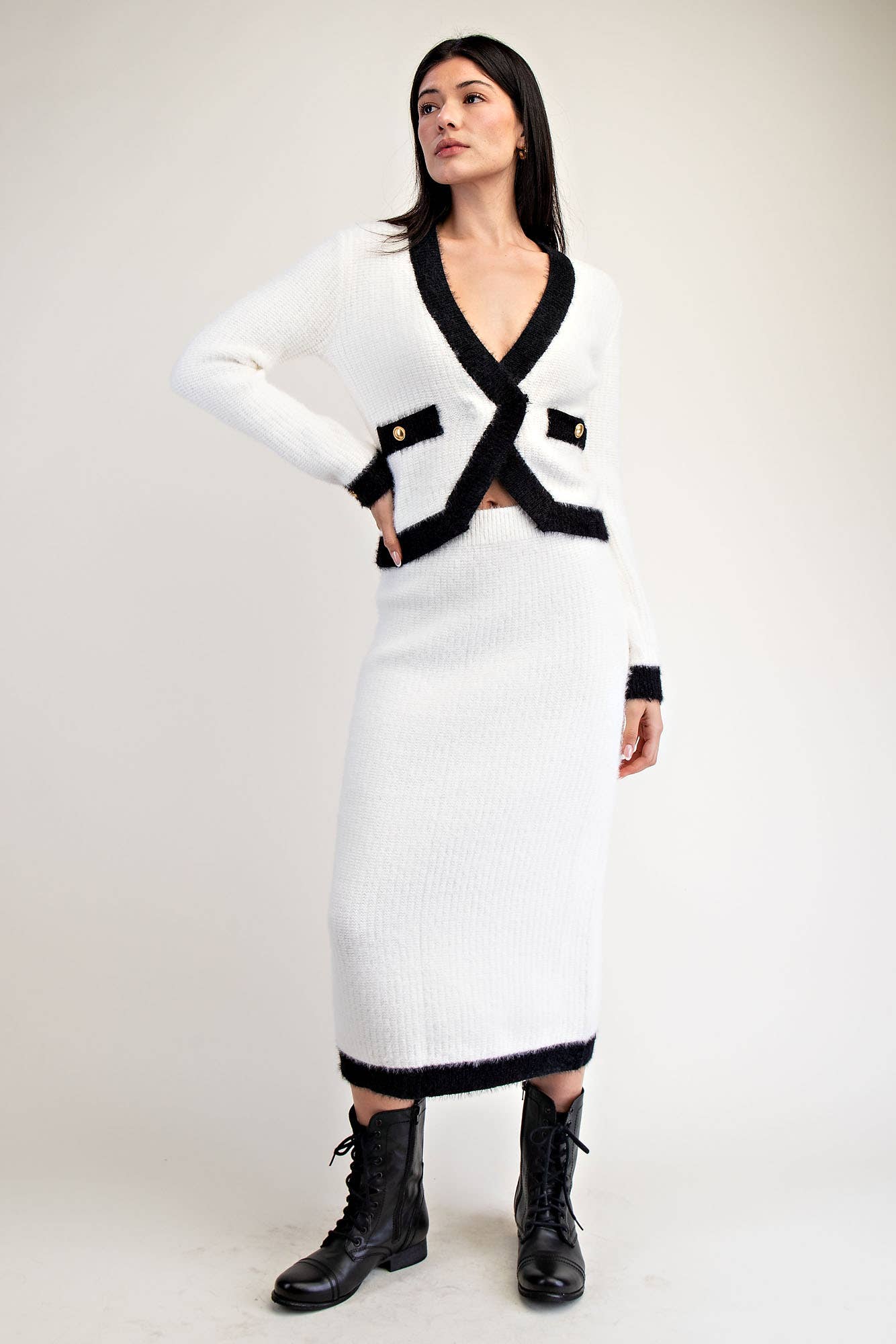 Edit by Nine - TT5933 FUZZY SWEATER CARDIGAN WITH CONTRAST EDGE DETAIL: Blk / S