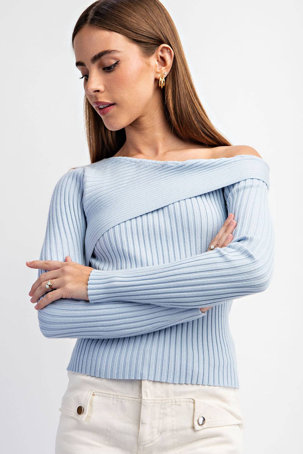 RIBBED SWEATER COLD SHOULDER TOP: Lt Blue