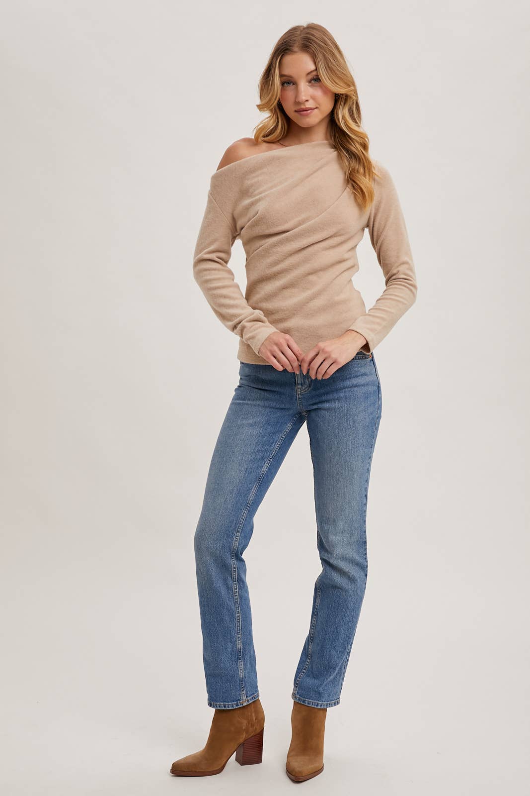 Bluivy - ONE OFF SHOULDER KNIT TOP: Beige