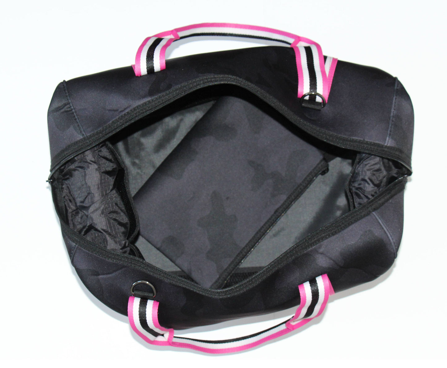 The Cassie Neoprene Weekender Hollywood  Black Camo /pink