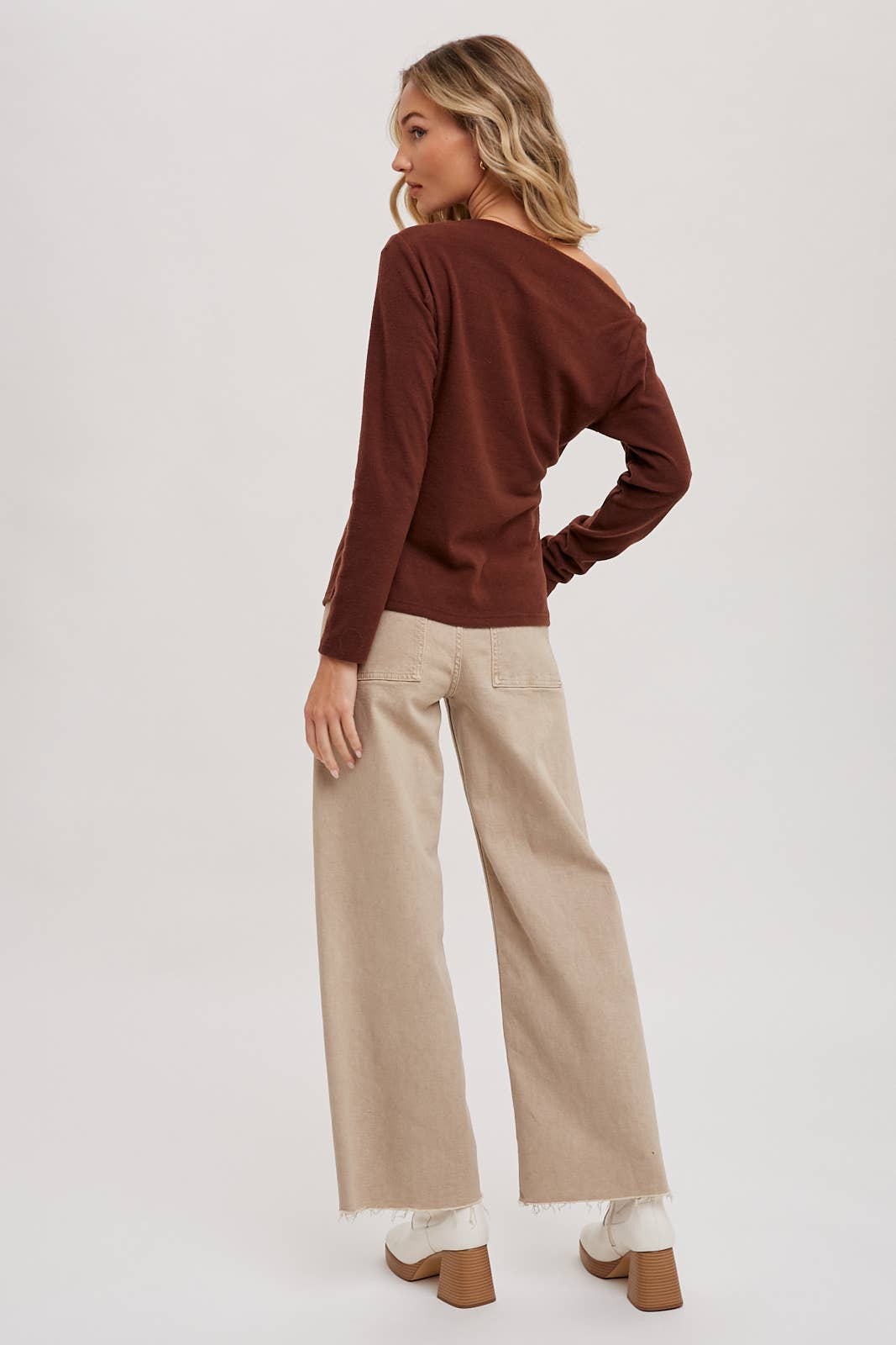 Bluivy - ONE OFF SHOULDER KNIT TOP: Beige