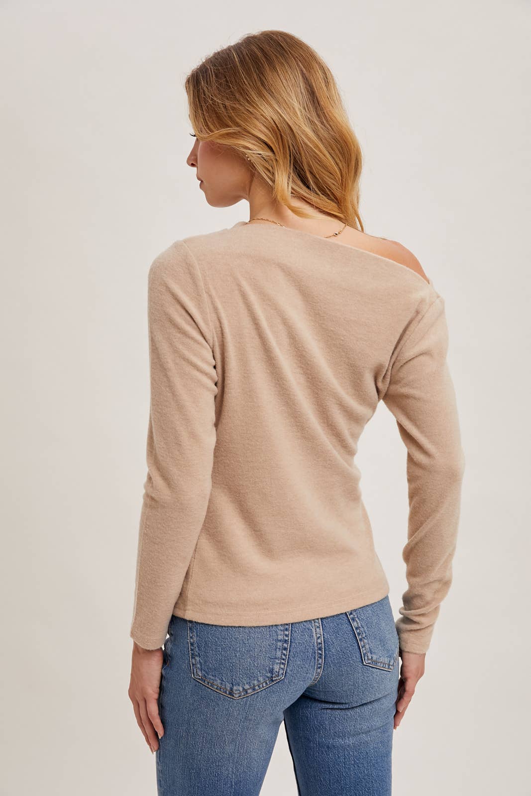 Bluivy - ONE OFF SHOULDER KNIT TOP: Beige