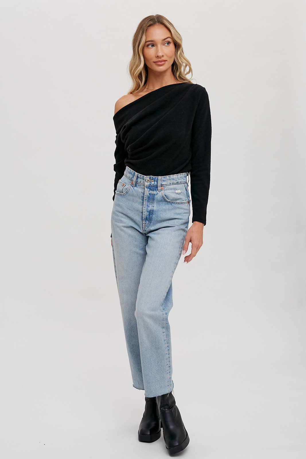 Bluivy - ONE OFF SHOULDER KNIT TOP: Beige