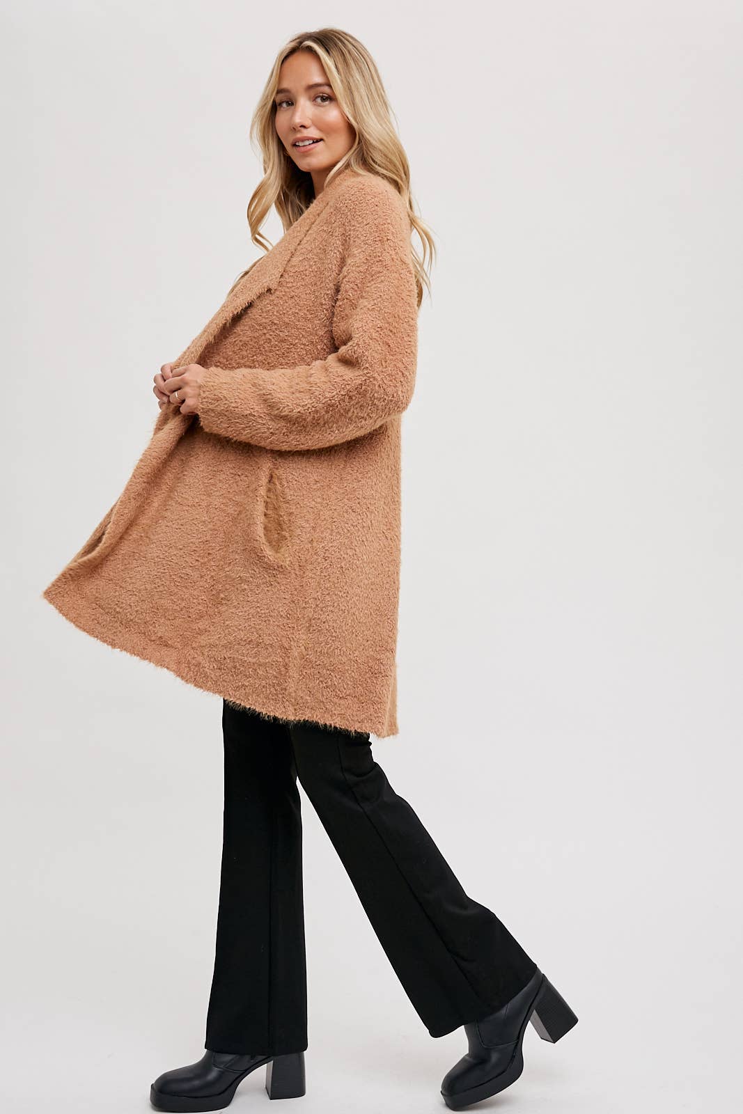 Bluivy - SOFT FUZZY DRAPE FRONT CARDIGAN: OATMEAL