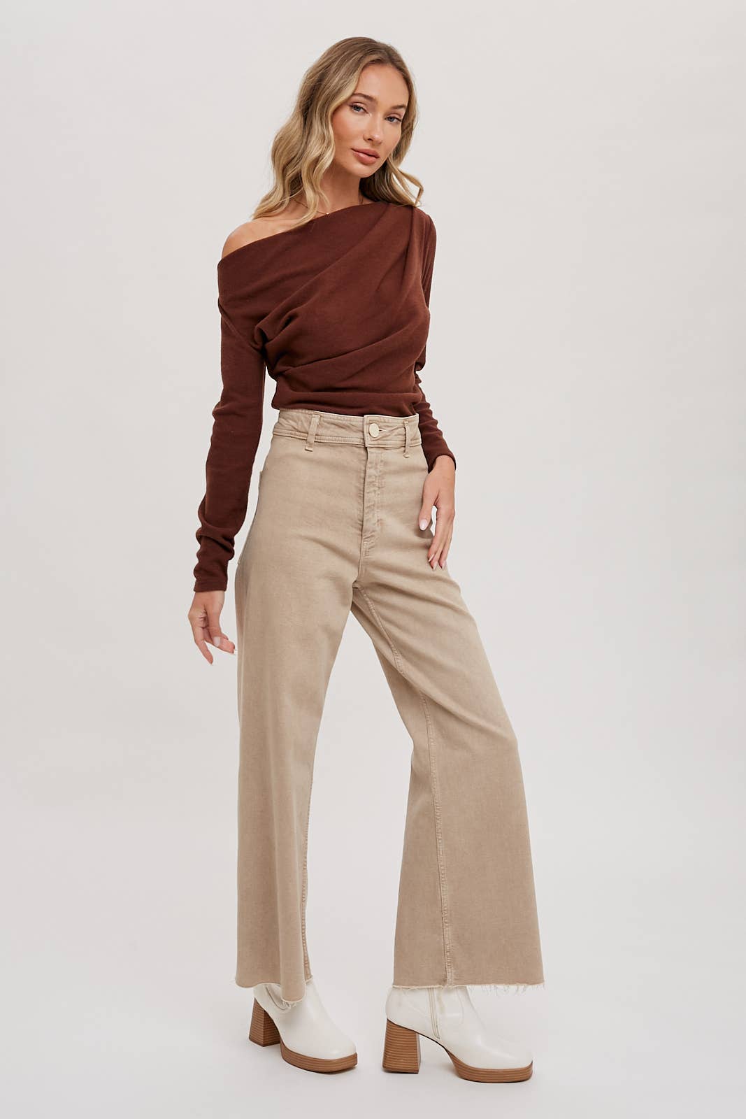 Bluivy - ONE OFF SHOULDER KNIT TOP: Beige