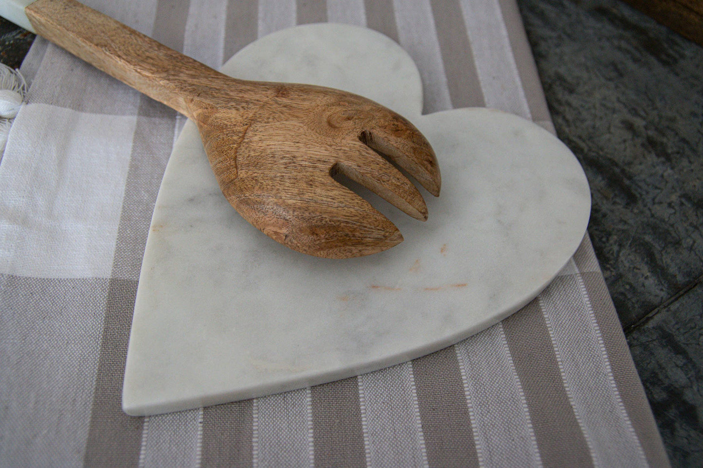 Foreside Home & Garden - Marble Heart Spoon Rest